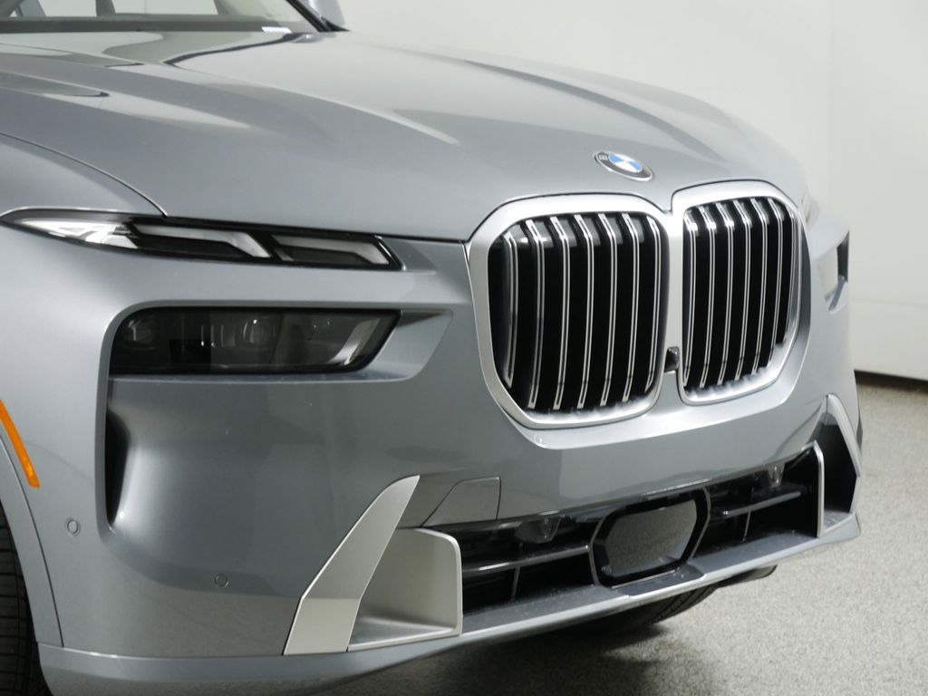 2025 BMW X7 xDrive40i 4