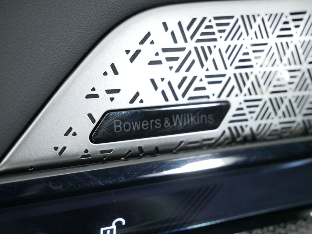 Thumbnail: 2025 BMW M5 - 34