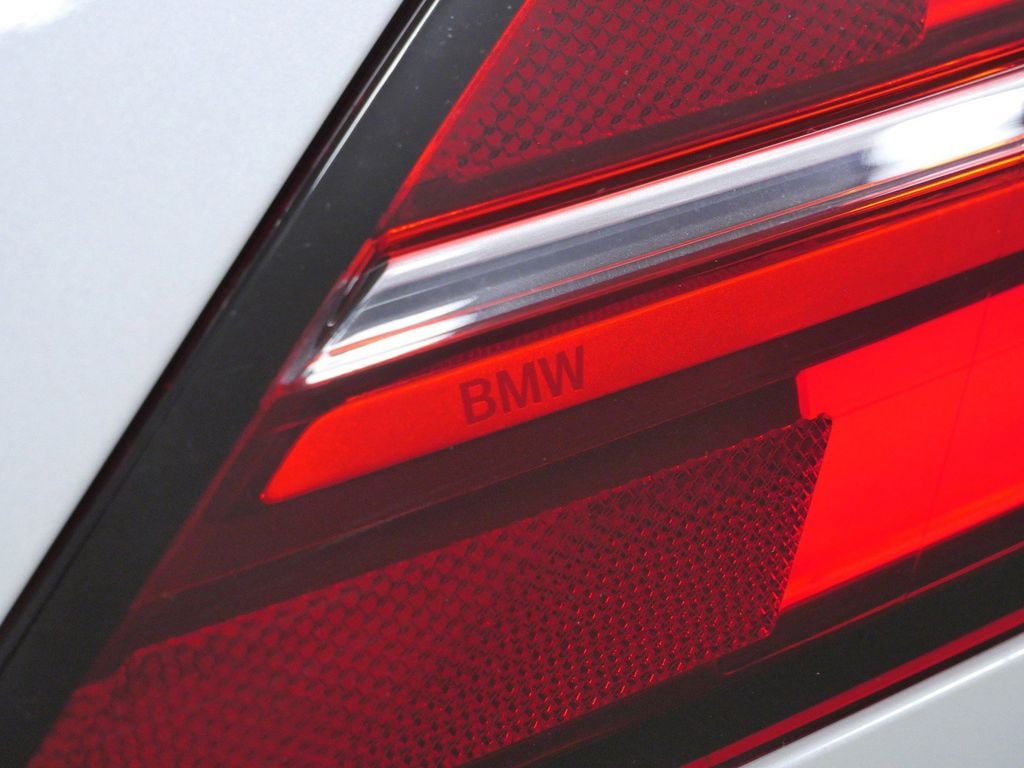 Thumbnail: 2027 BMW 5 Series - 19