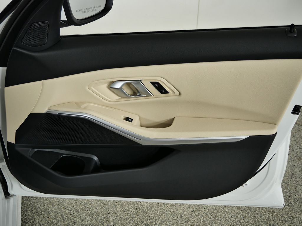 Thumbnail: 2026 BMW 3 Series - 19