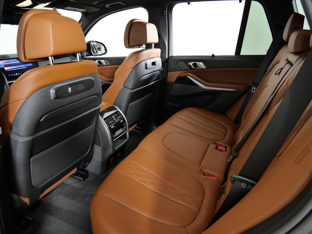 Thumbnail: 2025 BMW X5 - 37