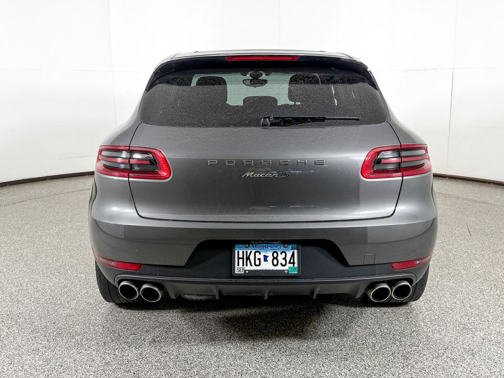 Thumbnail: 2015 Porsche Macan - 7