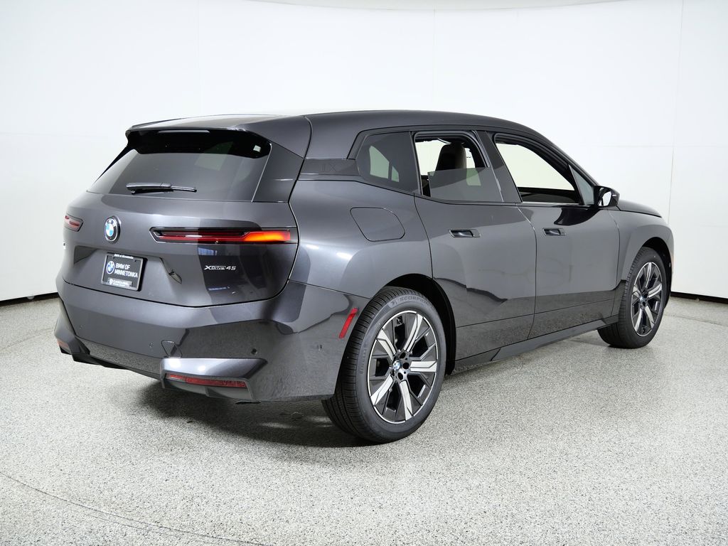 Thumbnail: 2026 BMW iX - 9