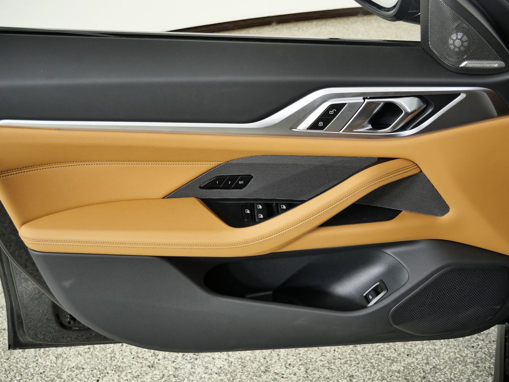 Thumbnail: 2025 BMW i4 - 33