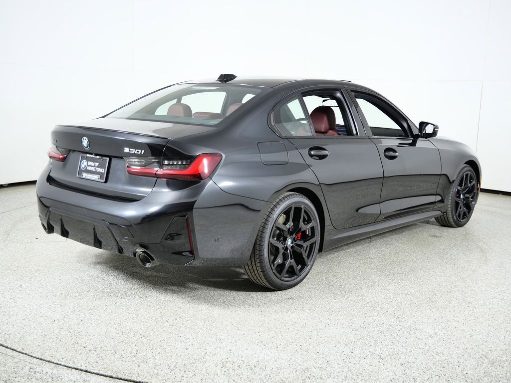 Thumbnail: 2026 BMW 3 Series - 9