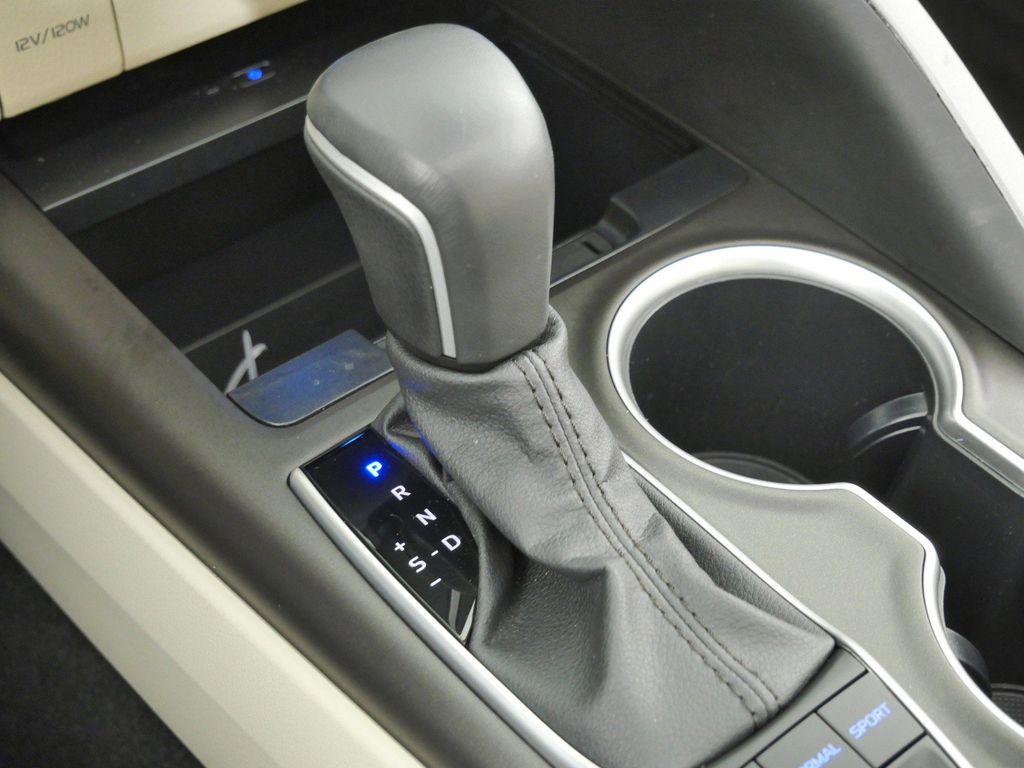 Thumbnail: 2023 Toyota Camry - 44