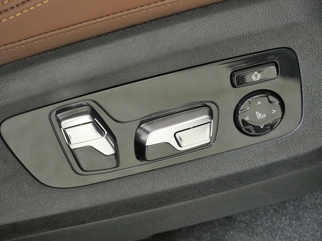 Thumbnail: 2026 BMW X5 - 22