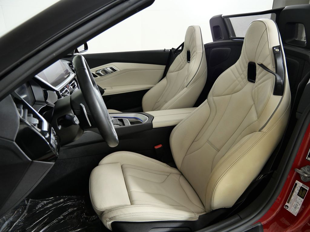 Thumbnail: 2024 BMW Z4 - 32