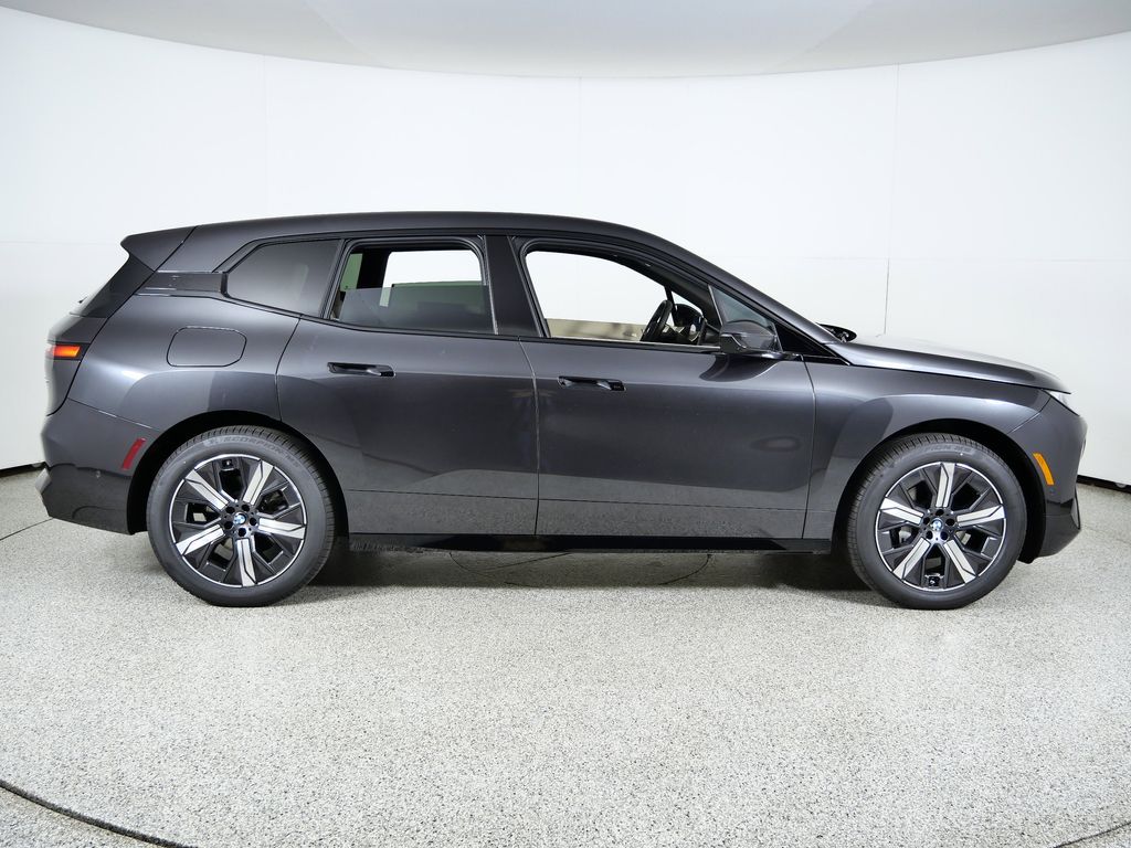 Thumbnail: 2026 BMW iX - 8