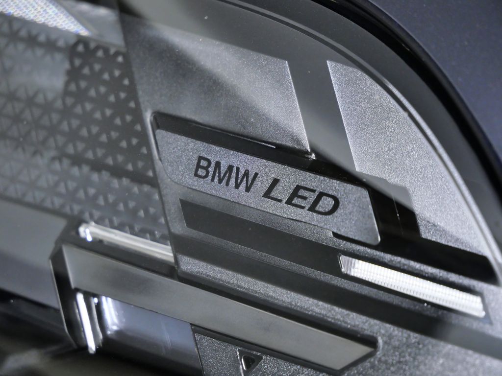 Thumbnail: 2026 BMW X5 - 4