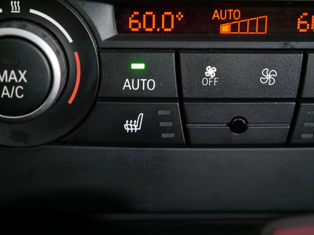 Thumbnail: 2014 BMW X1 - 42