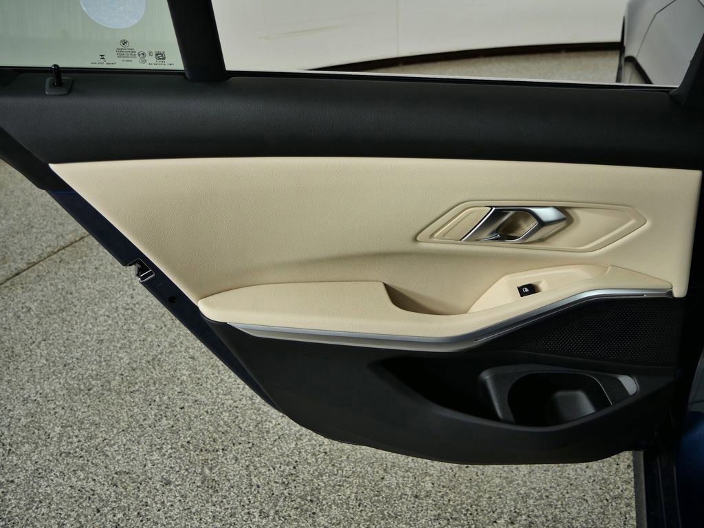 Thumbnail: 2026 BMW 3 Series - 30
