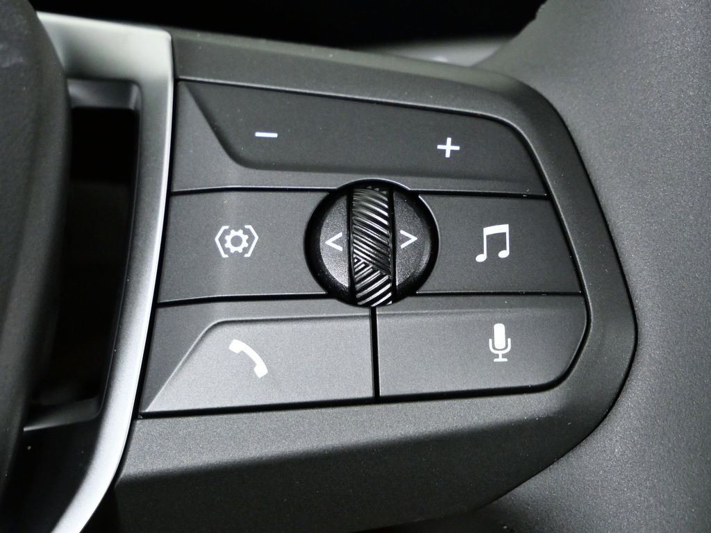 Thumbnail: 2026 BMW 2 Series - 40