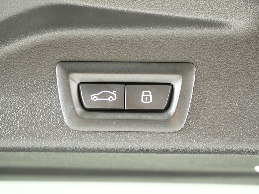 Thumbnail: 2026 BMW X5 - 29