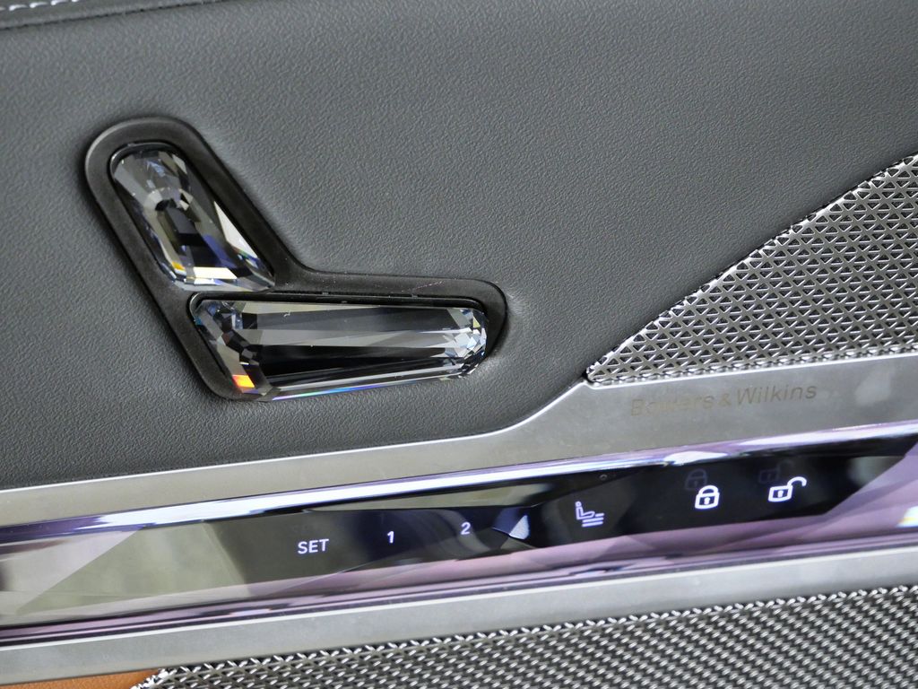 Thumbnail: 2023 BMW 7 Series - 42