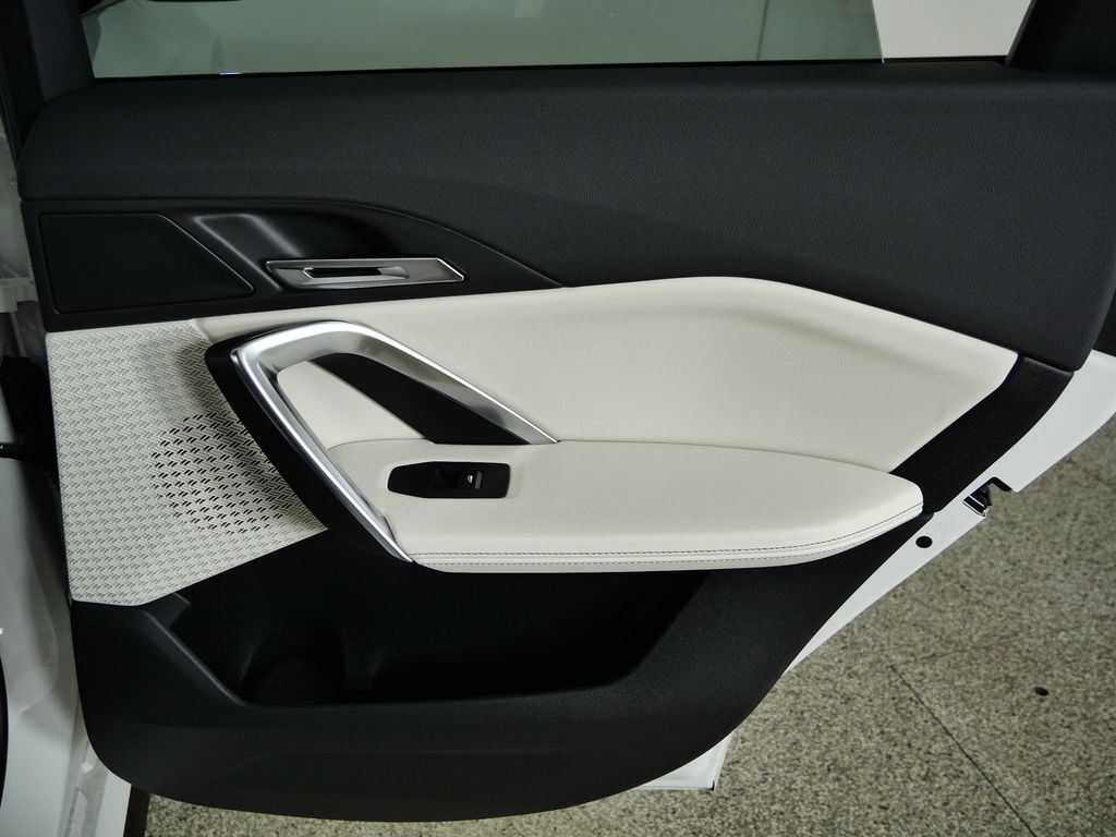 Thumbnail: 2026 BMW X1 - 23