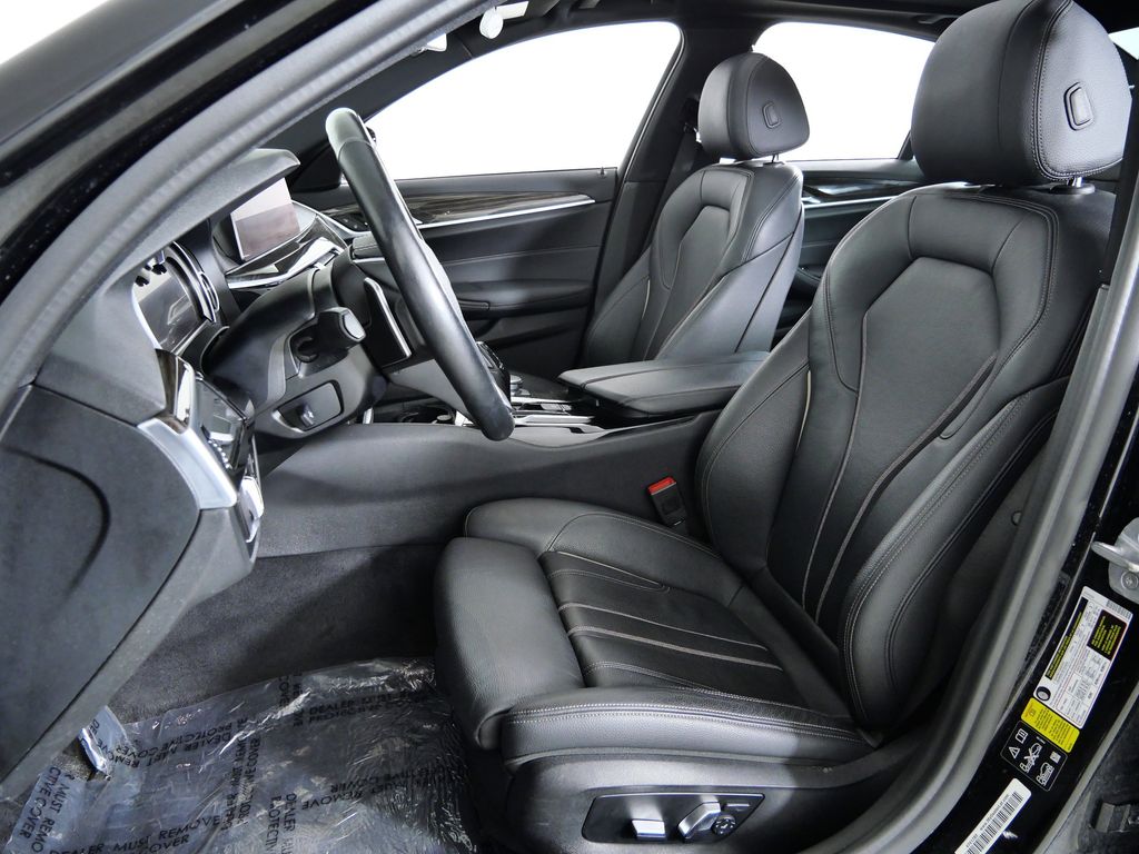 Thumbnail: 2019 BMW 5 Series - 35