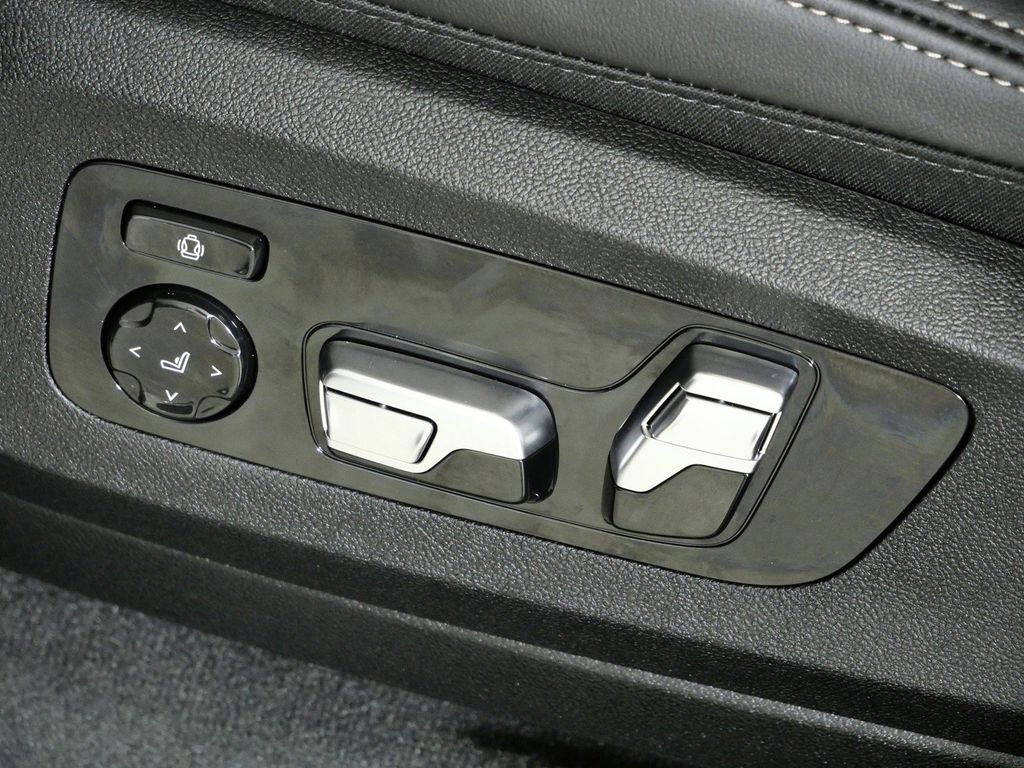 Thumbnail: 2026 BMW X5 - 39