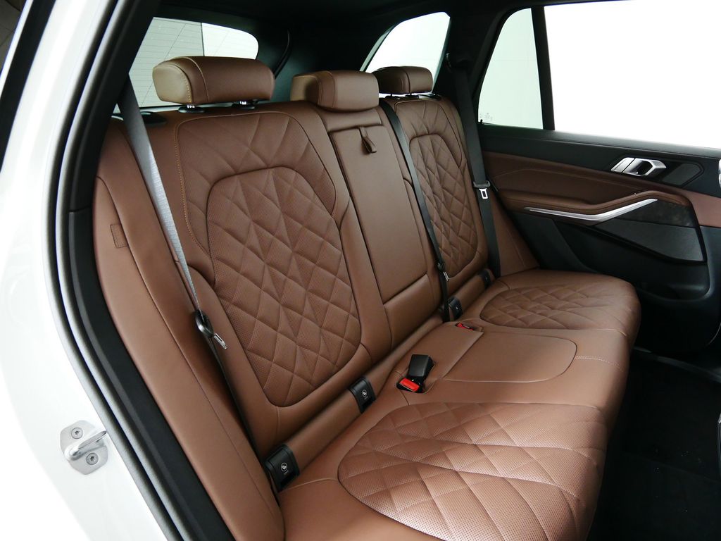 Thumbnail: 2026 BMW X5 - 24