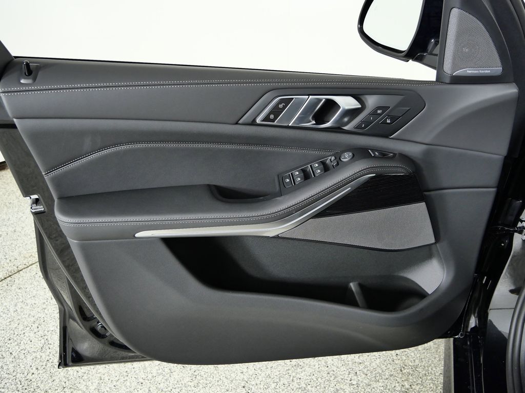 Thumbnail: 2026 BMW X5 - 34