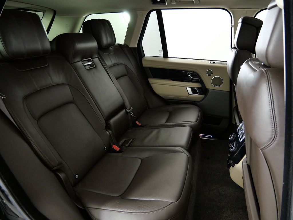 Thumbnail: 2018 Land Rover Range Rover - 27