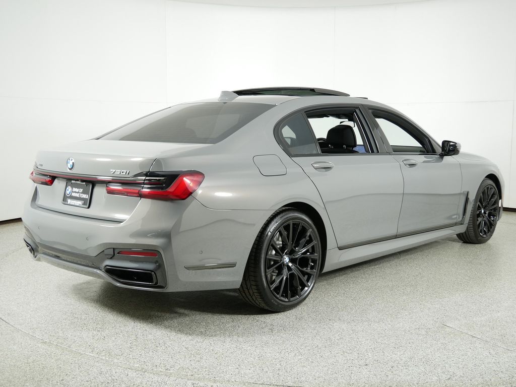 2022 BMW 7 Series 750i xDrive 10