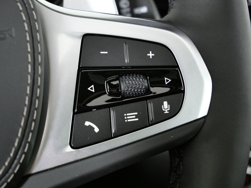 Thumbnail: 2026 BMW X5 - 42