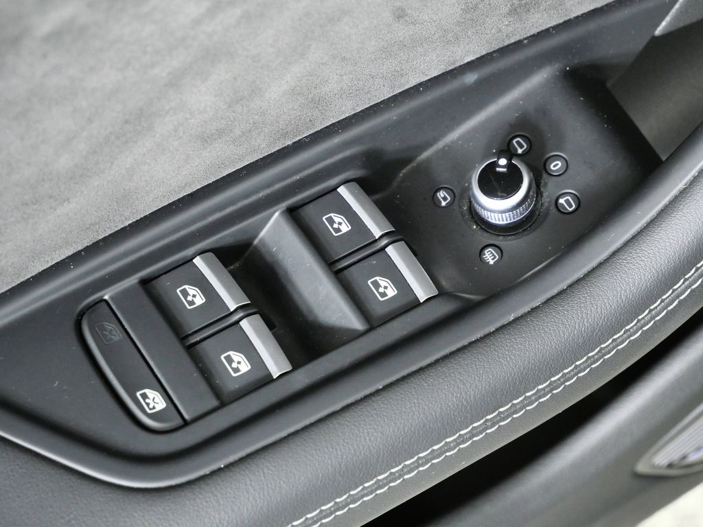 Thumbnail: 2018 Audi S4 - 36