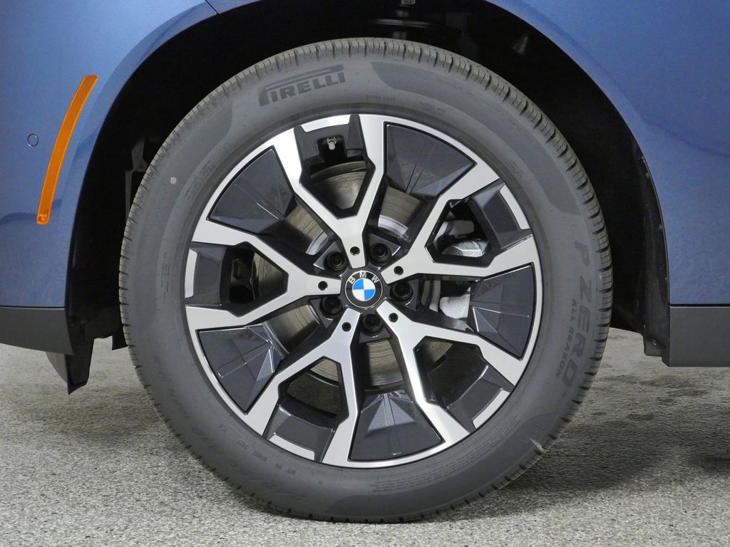 Thumbnail: 2026 BMW X3 - 16