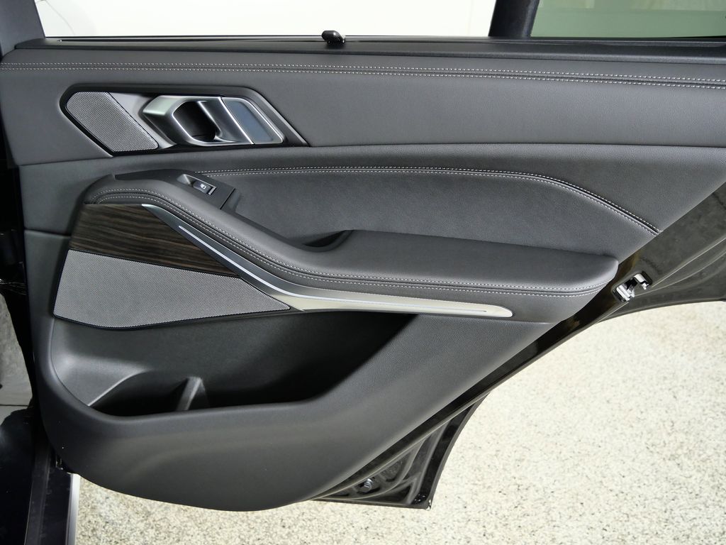 Thumbnail: 2026 BMW X5 - 25