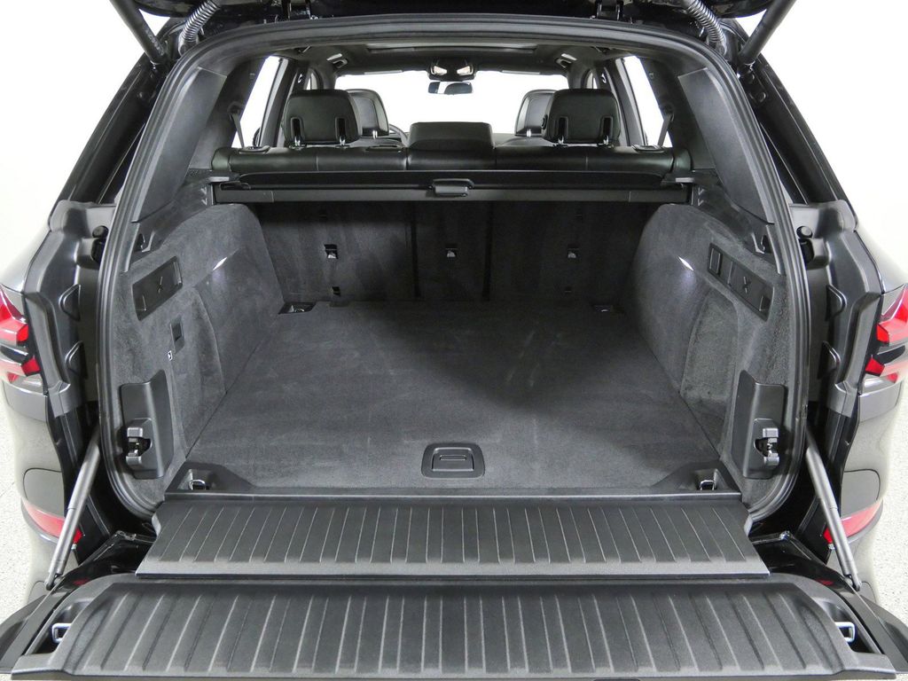 Thumbnail: 2026 BMW X5 - 28
