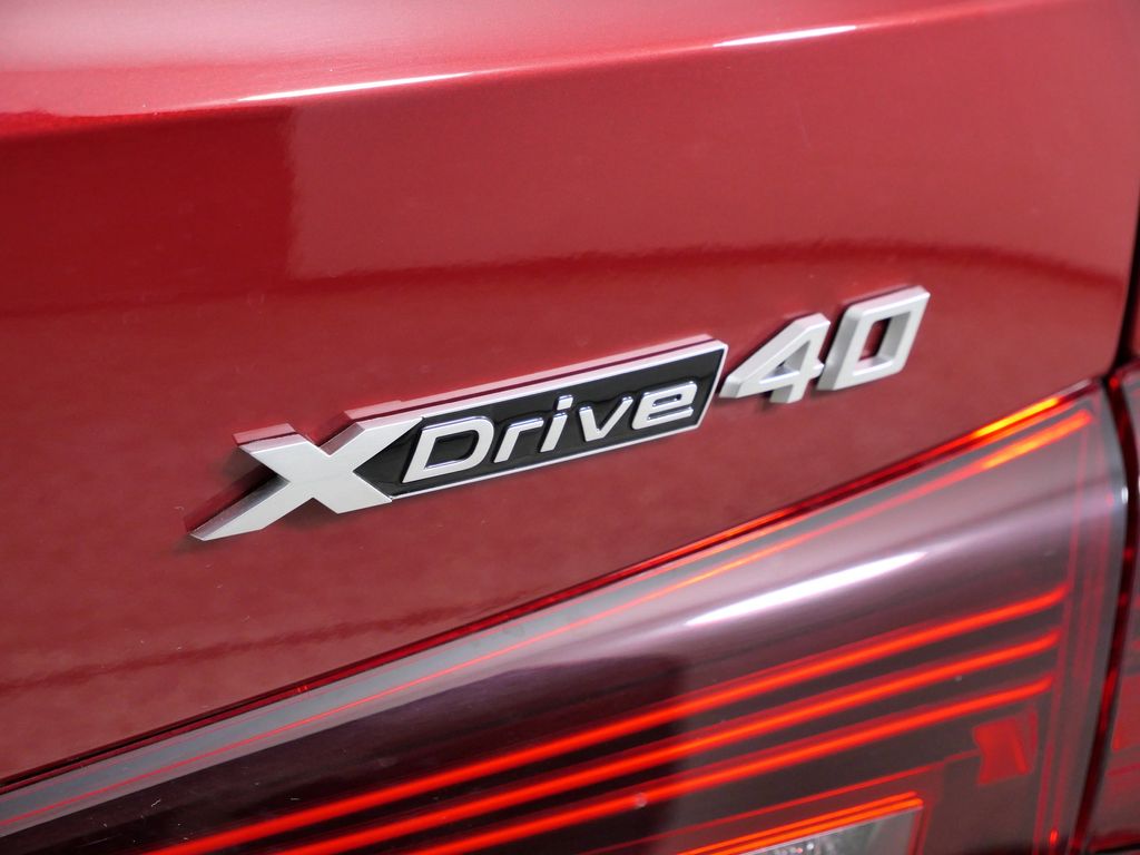 Thumbnail: 2026 BMW i4 - 12