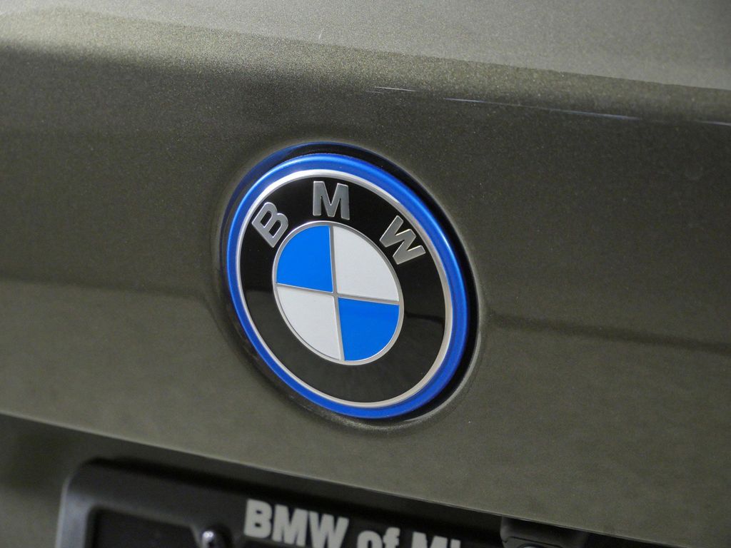 Thumbnail: 2026 BMW X5 - 11