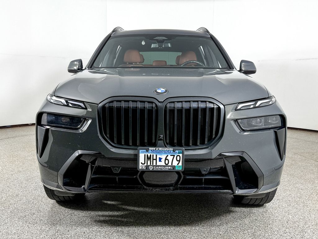 Thumbnail: 2023 BMW X7 - 3