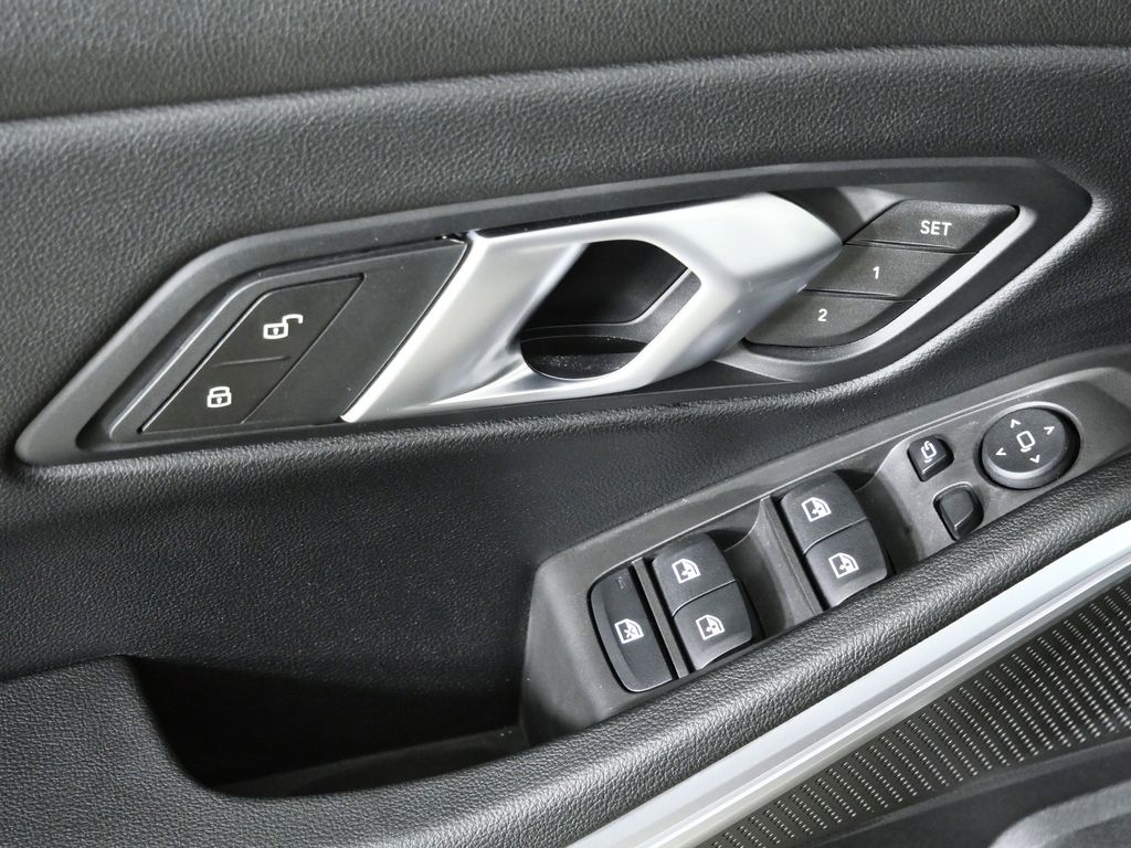 Thumbnail: 2026 BMW 3 Series - 35