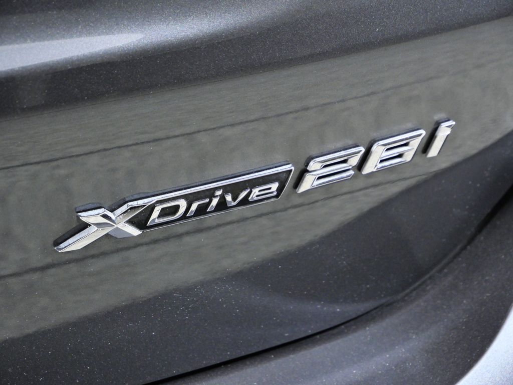 Thumbnail: 2022 BMW X1 - 13