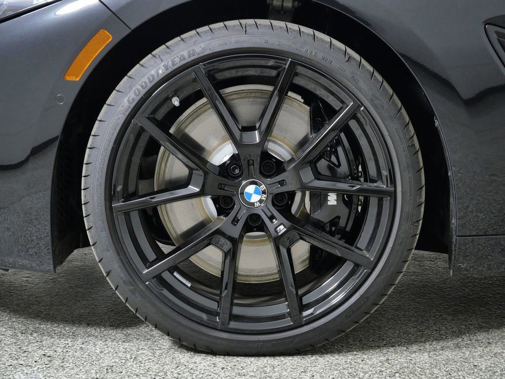 Thumbnail: 2026 BMW 8 Series - 18