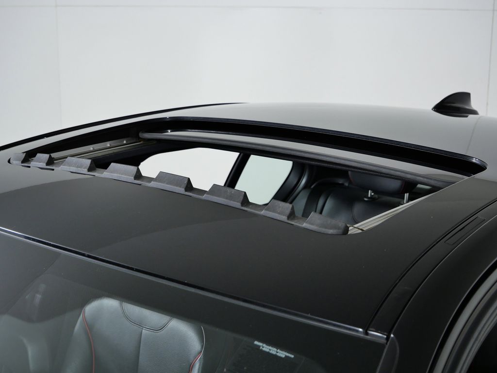 Thumbnail: 2013 BMW 3 Series - 19