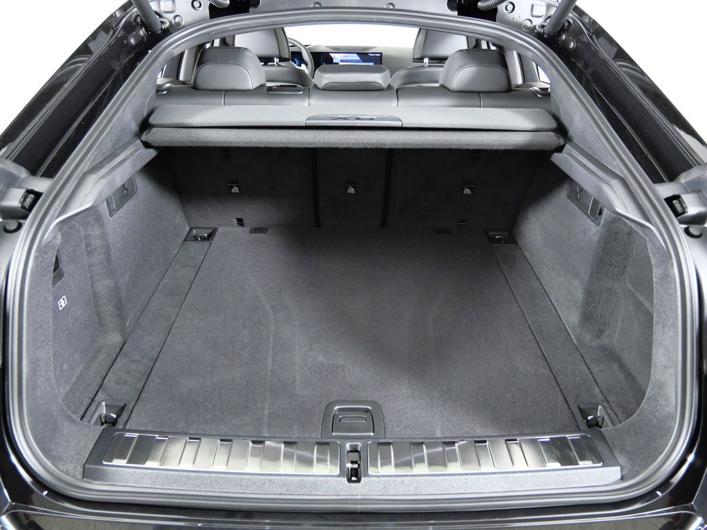 Thumbnail: 2026 BMW X6 - 28