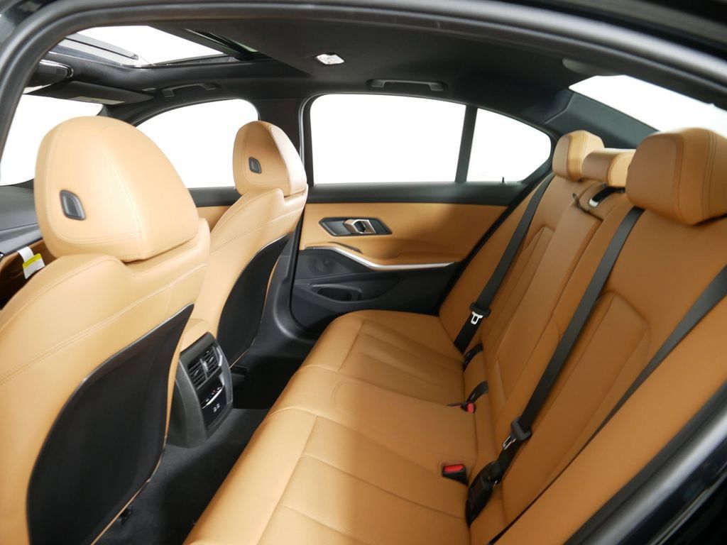 Thumbnail: 2025 BMW 3 Series - 33