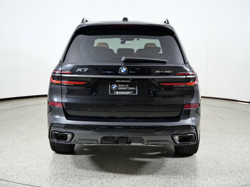 Thumbnail: 2026 BMW X7 - 12