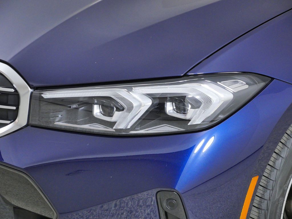 Thumbnail: 2023 BMW 3 Series - 4