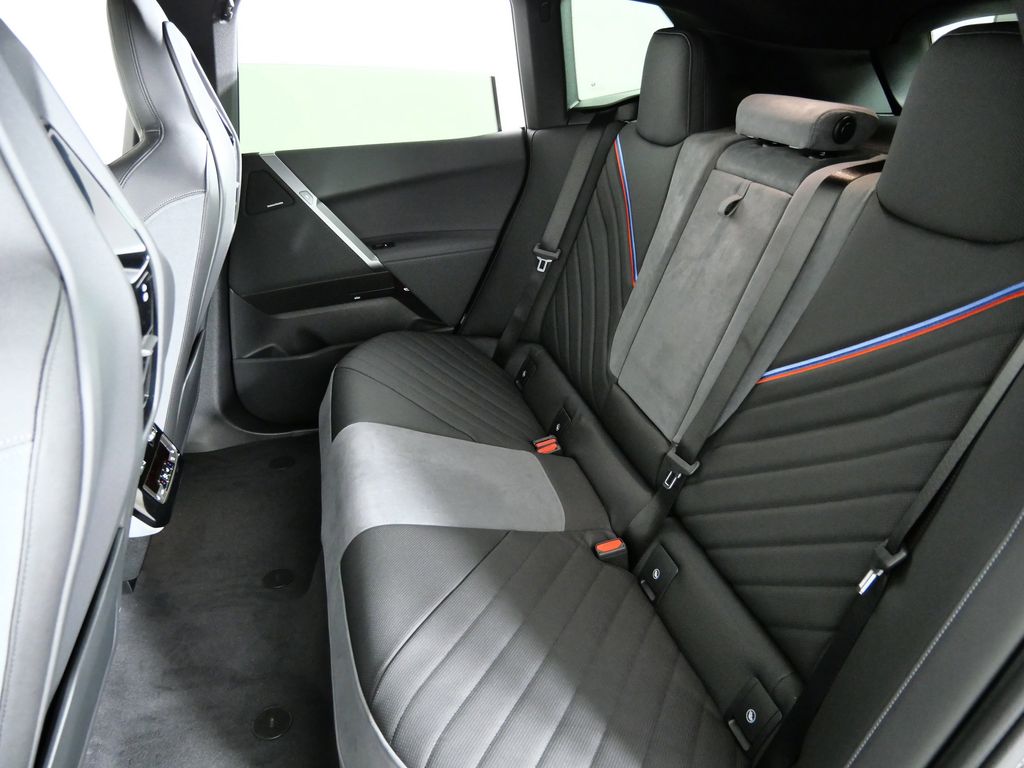 Thumbnail: 2026 BMW iX - 31