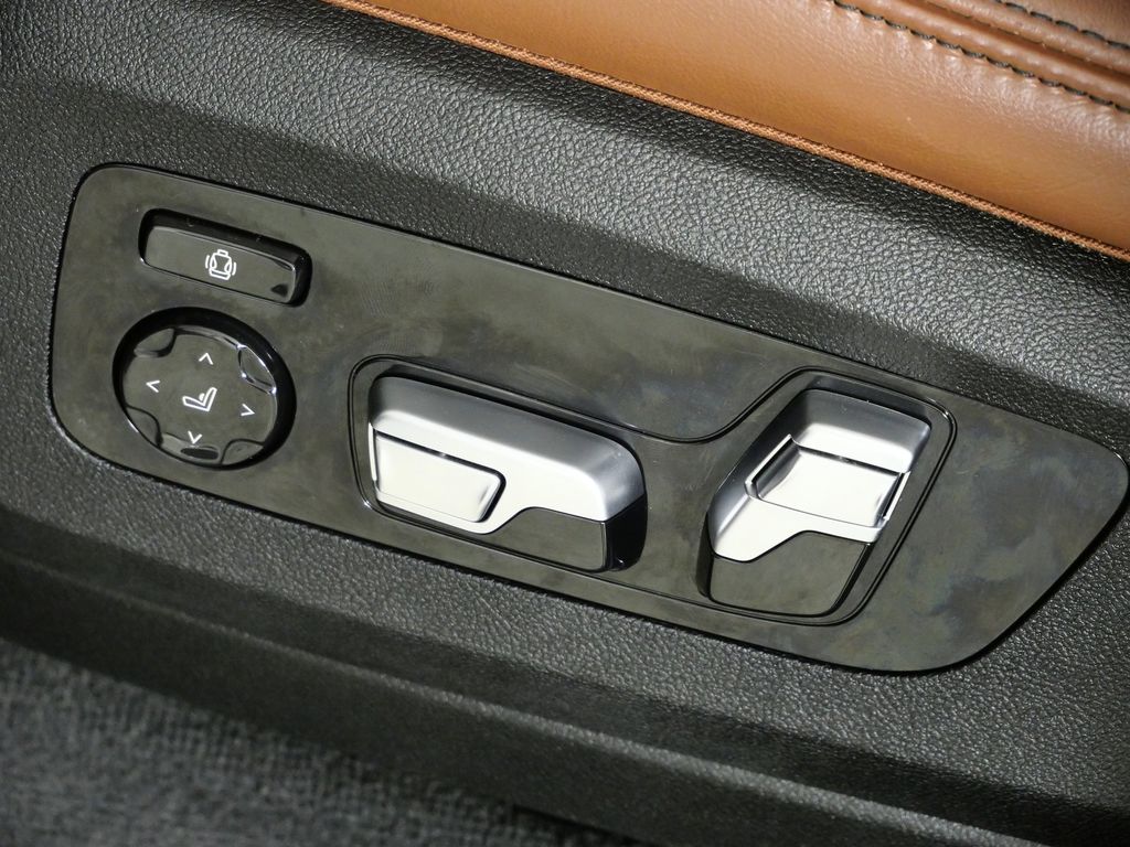 Thumbnail: 2022 BMW X7 - 45