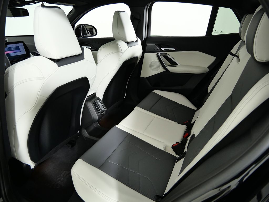 Thumbnail: 2026 BMW X2 - 30