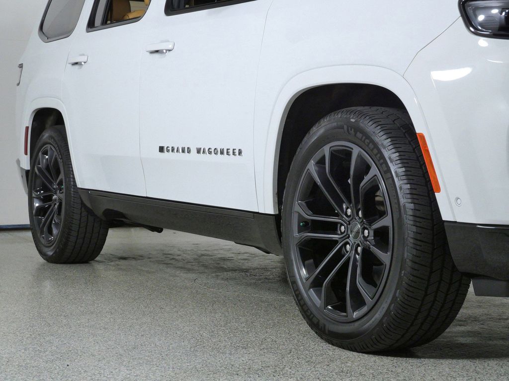 Thumbnail: 2023 Jeep Grand Wagoneer - 6