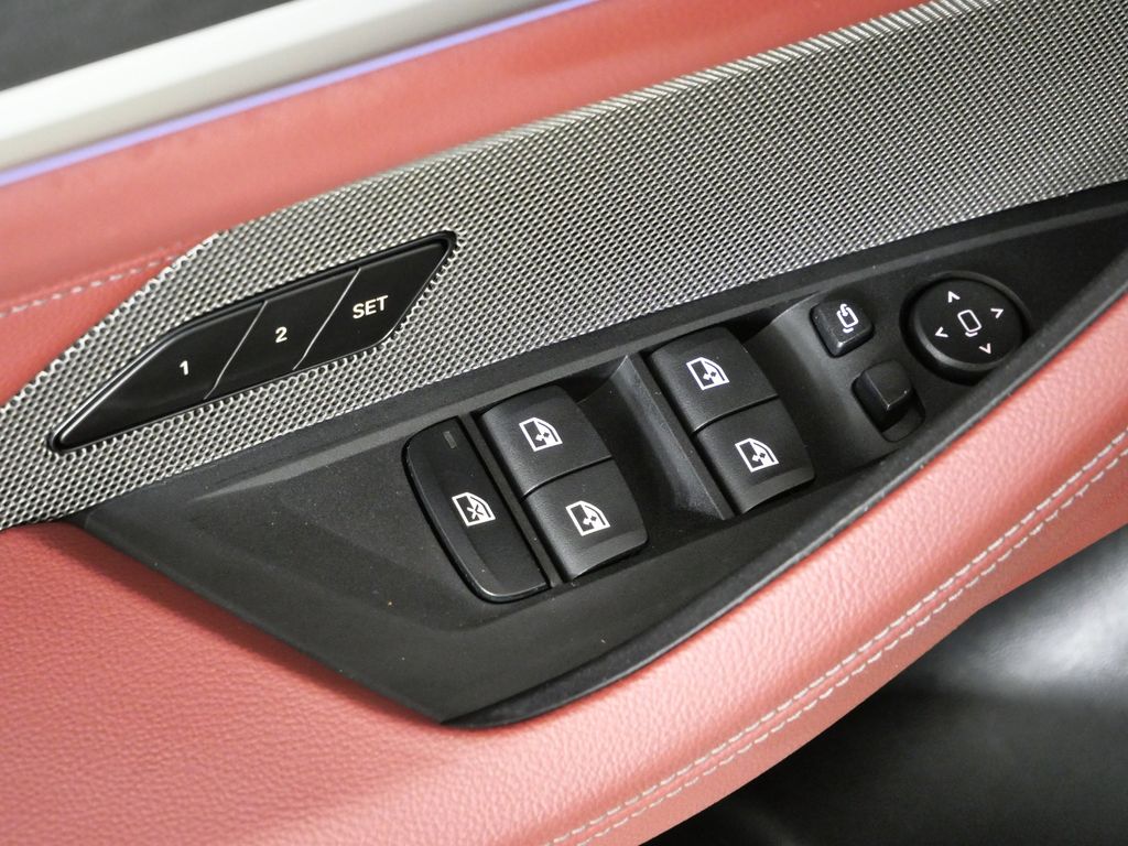 Thumbnail: 2025 BMW i4 - 40