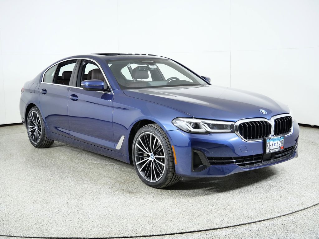Thumbnail: 2023 BMW 5 Series - 9