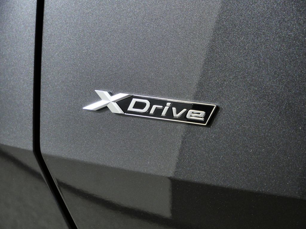 Thumbnail: 2025 BMW X3 - 13