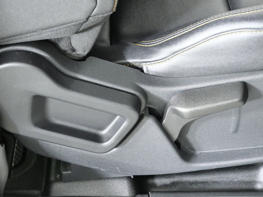 Thumbnail: 2022 Ford Bronco - 22